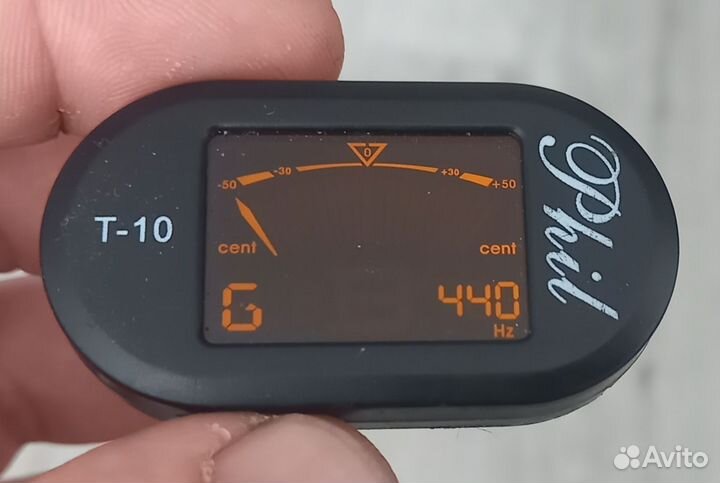 Тюнер для настройки гитары