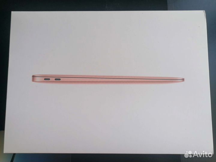 Коробки от Apple iPad 2018 и MacBook air,M1