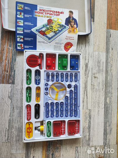 Электронный конструктор знаток 180 схем