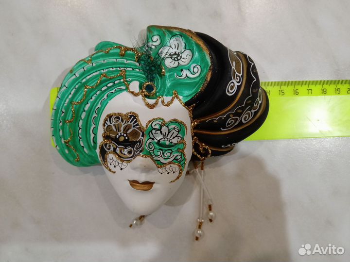 Венецианская маска сувенир