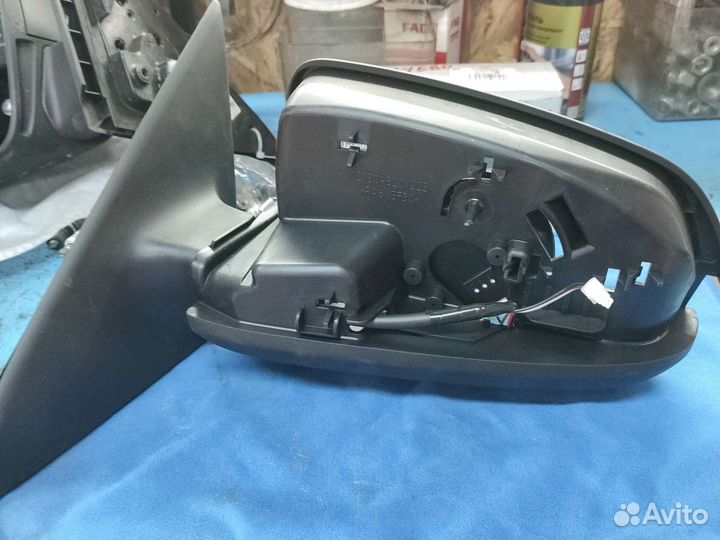 Боковое зеркало LADA vesta