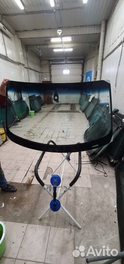 Лобовое стекло на Audi Q3