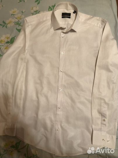 Белая рубашка в полоску