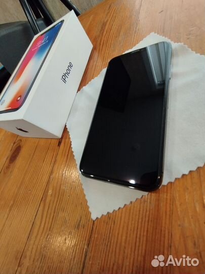 iPhone X, 64 ГБ