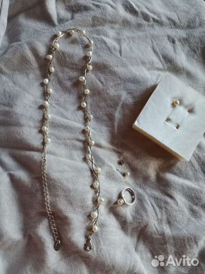 Жемчужное ожерелье + серёжки гвоздики и кольцо