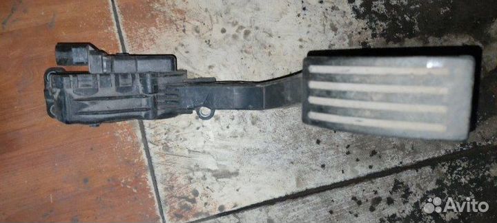 Педаль газа Volvo S40 2 2004-2012