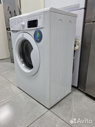 Стиральная машина indesit5кг Модель. iwse 5105