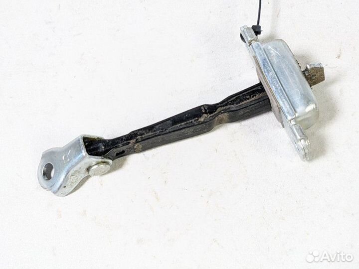 Ограничитель двери задний правый Hyundai Creta