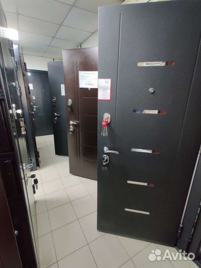 Дверь входная металлическая