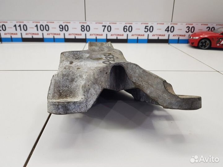 Кронштейн двигателя левый (BMW X5, BMW X6)