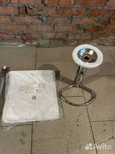 Продам Барный стул Barneo N-38 Latina белая кожа