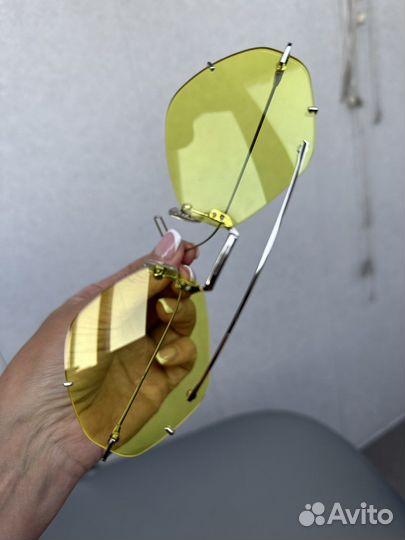 Солнцезащитные очки италия