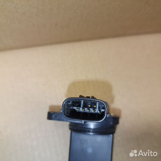 Датчик расхода воздуха Mitsubishi Outlander 3