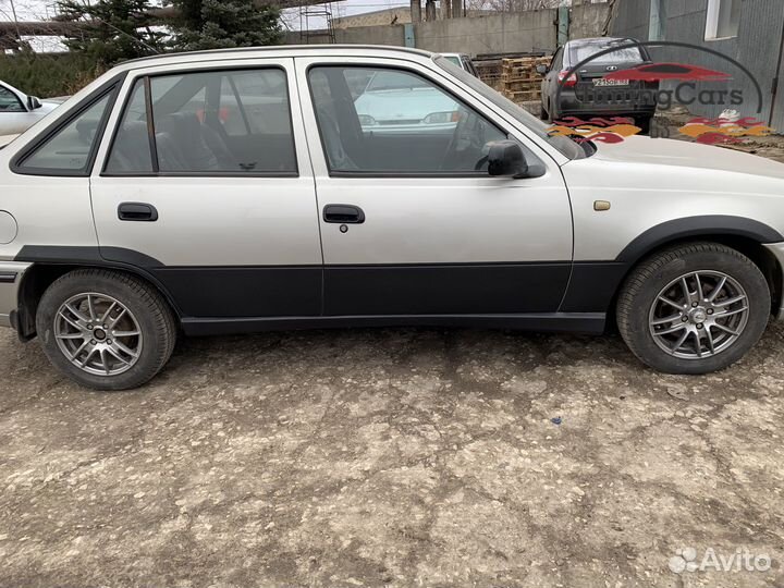 Пластиковые пороги Дэу Нексия от комплекта 