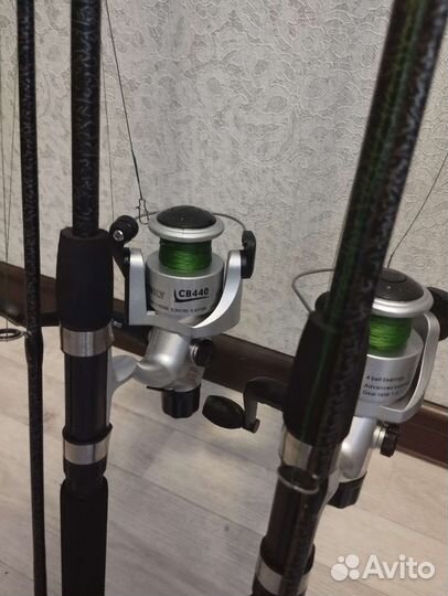 Спининг с катушкой новый
