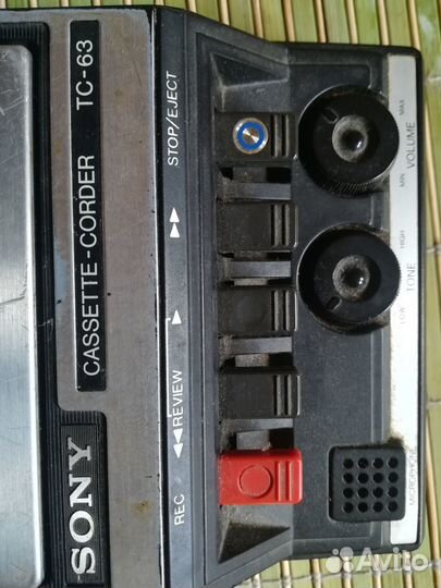 Портативный пишущий магнитофон Sony