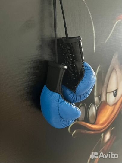 Четки-перчатки в машину из кожи разные цвета