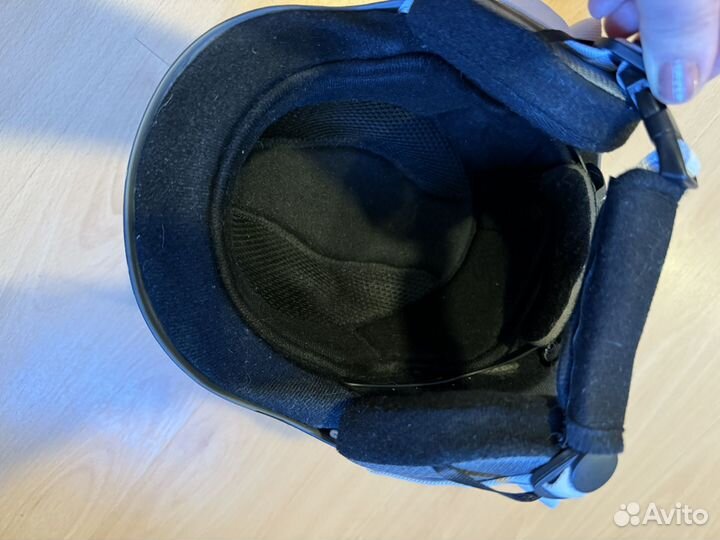 Горнолыжный шлем