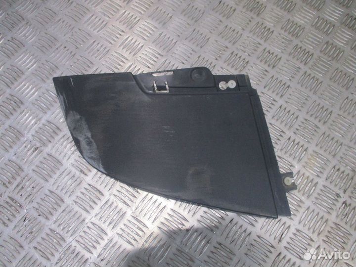 Повторитель поворота правый (в сборе с корпусом )