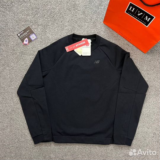 Свитшот New Balance