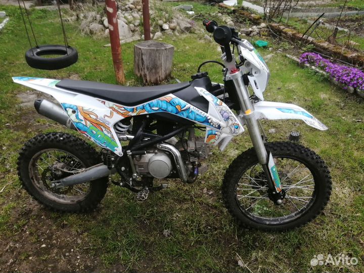 Питбайк sssr core 125 (полуавтомат)