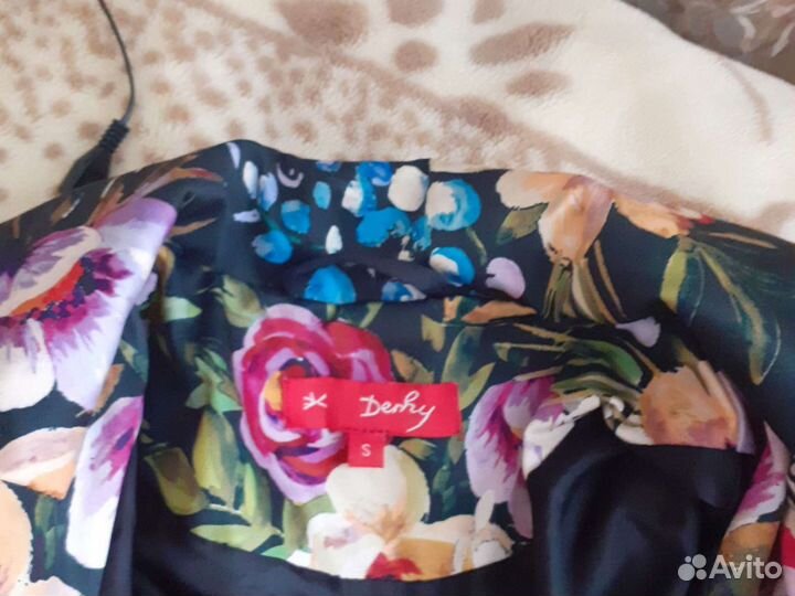 Плащ женский