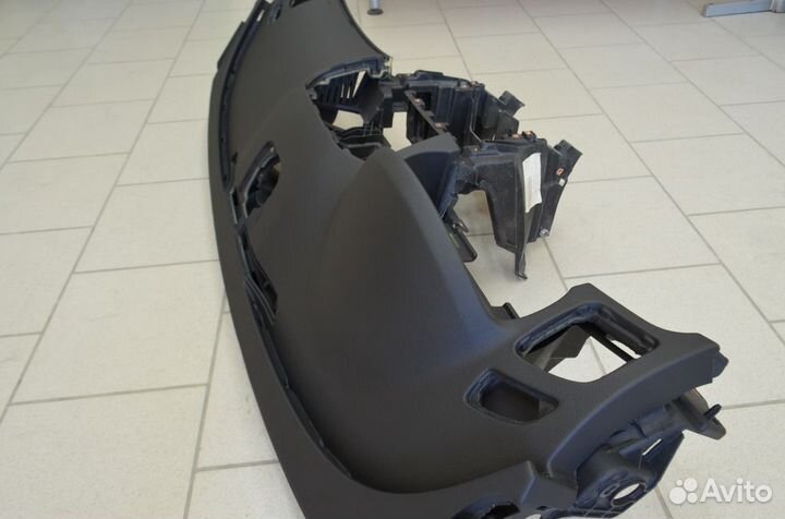 Торпедо панель приборов Опель Инсигния