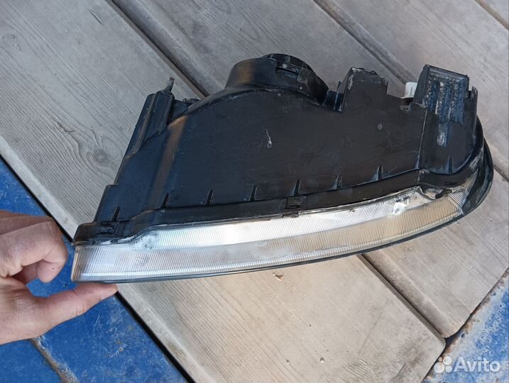 Фара правая Kia Cerato 1
