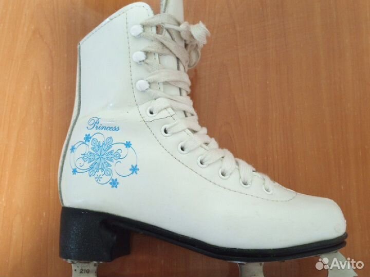 Коньки фигурные 31 размер