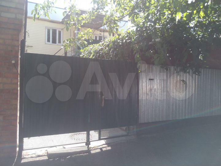 Дом 160 м² на участке 4 сот.