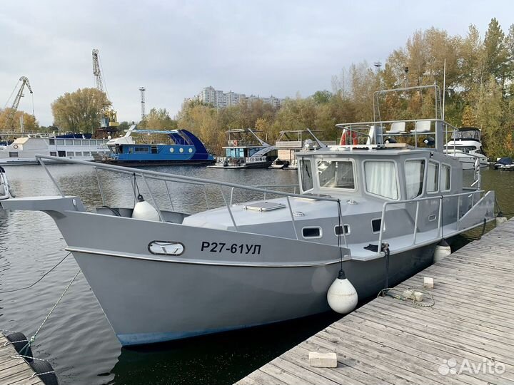 Флайбриджная Стальная яхта премиум класса