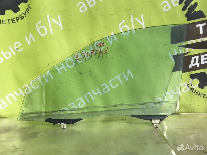 Стекло двери переднее правое Toyota Matrix 1ZZ-FE