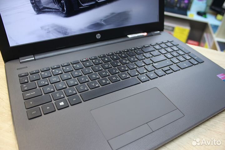 Игровой HP/Как Новый/Новый АКБ/i3-7/8gb/SSD256gb