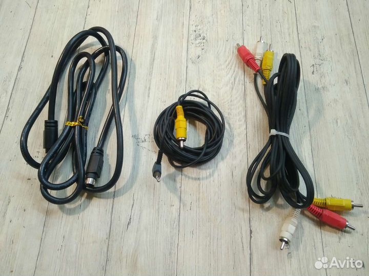 Провода аудио-видео разные