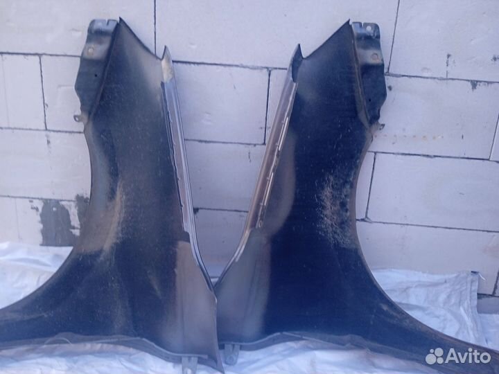 Капот, крылья передние б.у на Гранту