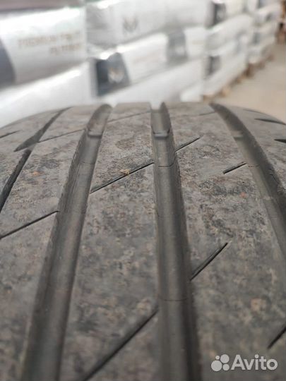 Bridgestone Potenza Adrenalin RE004 225/50 R17