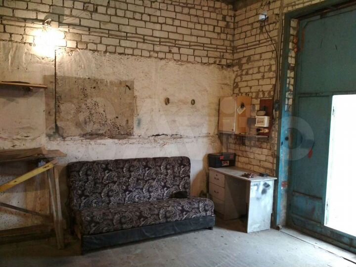 Гараж, > 30 м²