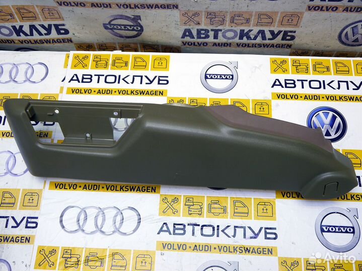 Накладка сиденья водительского Вольво XC90 бежевая