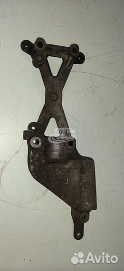 Кронштейн топливной рампы 4JJ1 NLR85 NMR85 Евро4