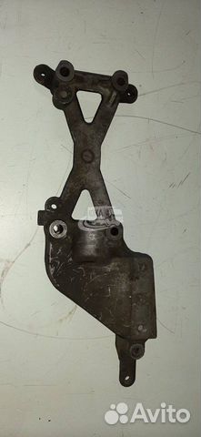 Кронштейн топливной рампы 4JJ1 NLR85 NMR85 Евро4