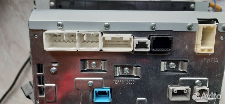 Оригинальная магнитола Тойота Хайлендер б\у 2011 г