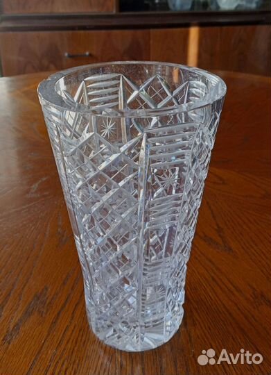 Ваза хрустальная для цветов