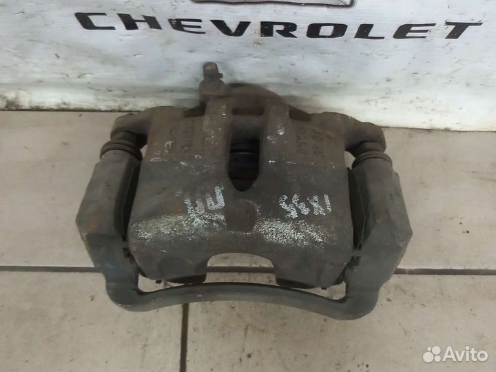 Суппорт передний правый hyundai ix35, Sportage 3