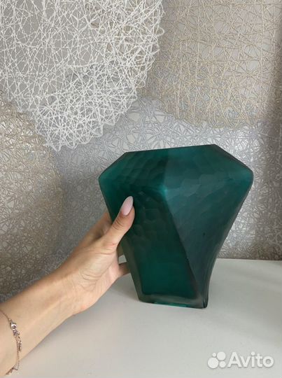 Ваза стекло зеленая