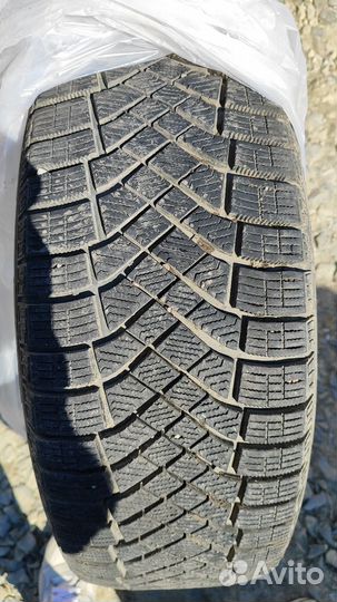 Pirelli Formula Ice FR 225/55 R17 101H