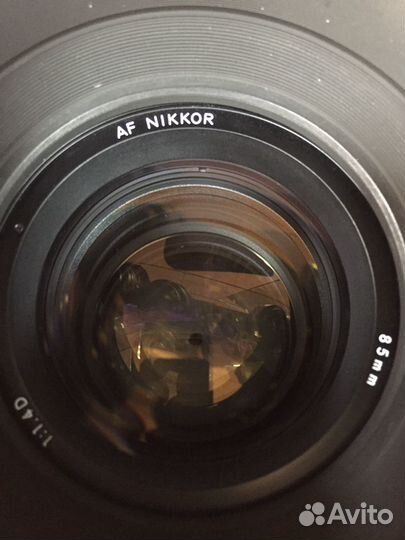 Объектив Nikon AF 85mm f/1.4D Nikkor
