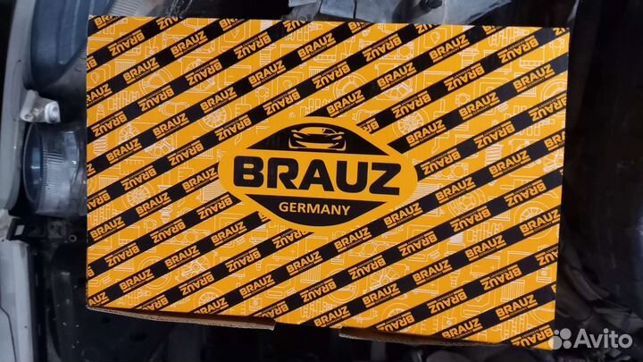 Помпа на мерседес. 272 мотрр