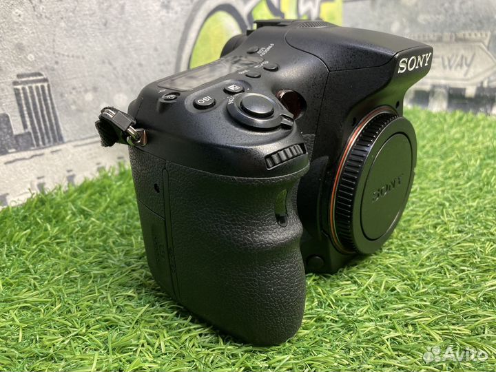 Sony A77 12.200 кадров