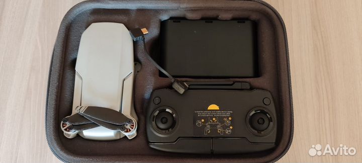 Dji mavic mini. Combo