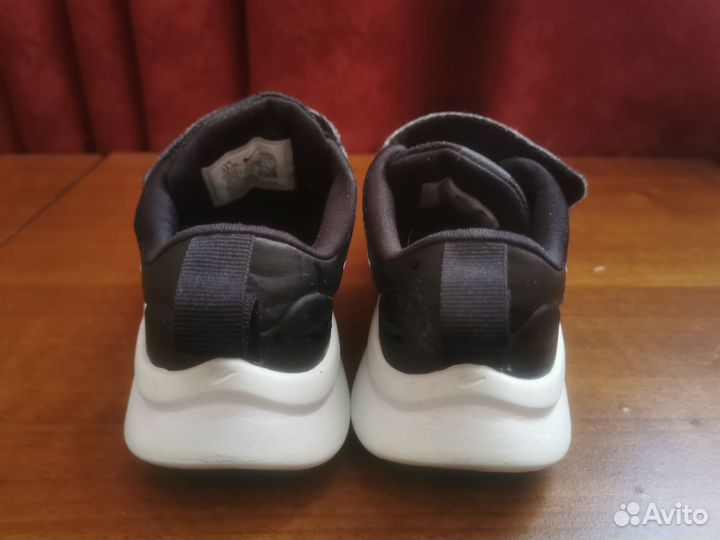 Кроссовки nike детские